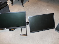 Vier monitoren iiyama aan beugel. voeten van beugels ontbreken. - afbeelding 2 van  3