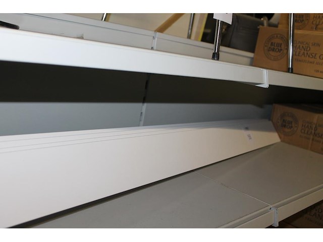 Vier plinten 240 x 10 cm. - afbeelding 3 van  3