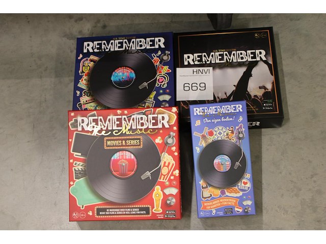 Vier remember the music spellen in diverse uitvoeringen. - afbeelding 1 van  1
