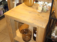 Vier showtafels van steigerhout. afmeting 150 x 70 x 100 cm en 80 x 80 x 85 cm. - afbeelding 5 van  7