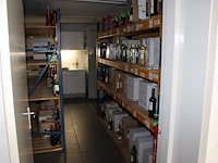 Vier stellingen met afmeting 270 x 90 x 200 cm v.v. 2x 8 en 2x 12 leggers, 2 staanders en legborden. let o... - afbeelding 1 van  4