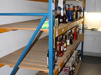 Vier stellingen met afmeting 270 x 90 x 200 cm v.v. 2x 8 en 2x 12 leggers, 2 staanders en legborden. let o... - afbeelding 3 van  4