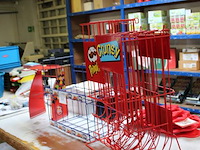 Vier toonbank displays w.o. red band, croky, crunsy en pringles. - afbeelding 2 van  4