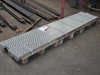 Vier traptreden met afmeting 2550 x 130 x 40 mm.