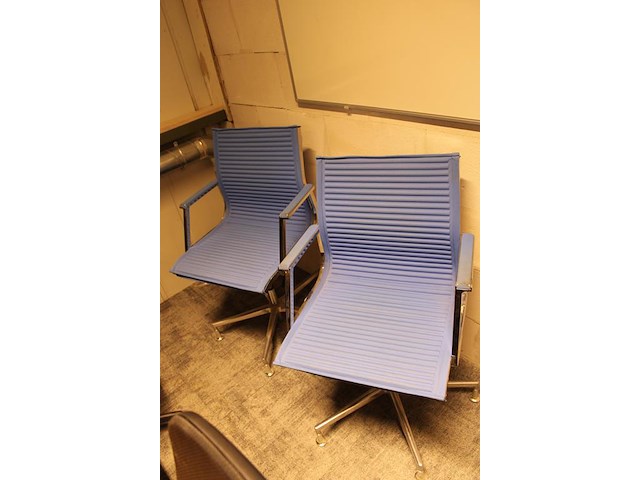 Vier vergaderstoelen luxy. - afbeelding 4 van  4