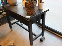 Vier verrijdbare showtafels in diverse maten - afbeelding 3 van  4