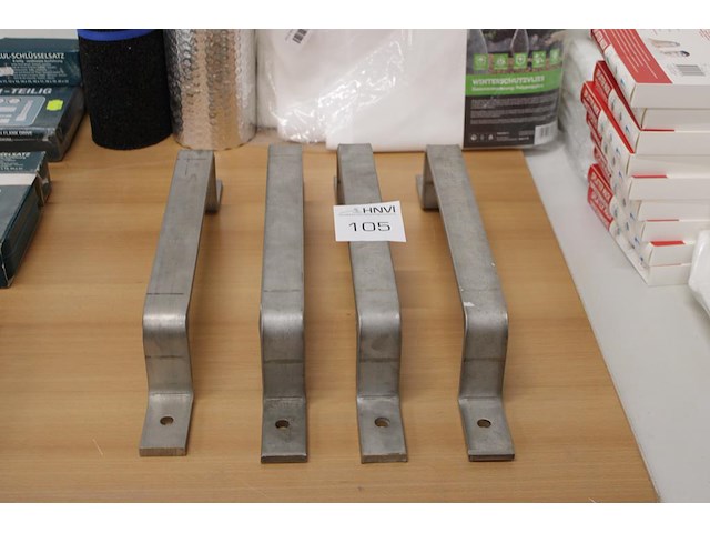 Vier wandbeugels met lengte 50 cm. - afbeelding 1 van  2