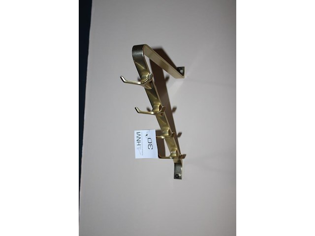 Vier wandkapstokken met 8 haken. afmeting 30 x 34 cm. - afbeelding 2 van  2