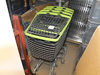 Vier winkelwagens big bazar. - afbeelding 1 van  2