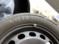 Vier winterbanden op velg vredestein 205/55 r16 91h. - afbeelding 3 van  5
