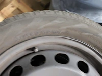 Vier winterbanden op velg vredestein 205/55 r16 91h. - afbeelding 4 van  5