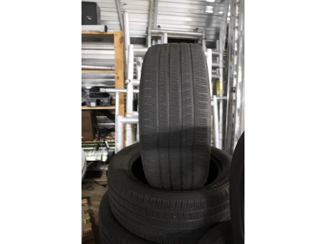 Vier winterbanden pirelli scorpion zero 275/50 r20. - afbeelding 4 van  4