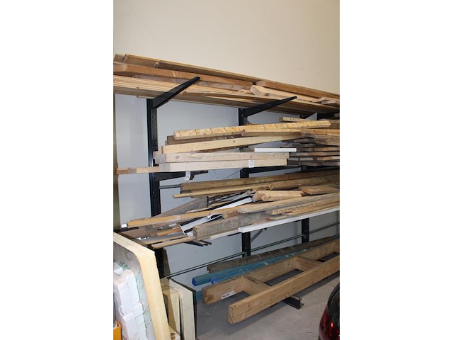 Vierdellige draagarmstelling. afmeting 365 x 90 x circa 250 cm. ophalen na 13:00. - afbeelding 2 van  2