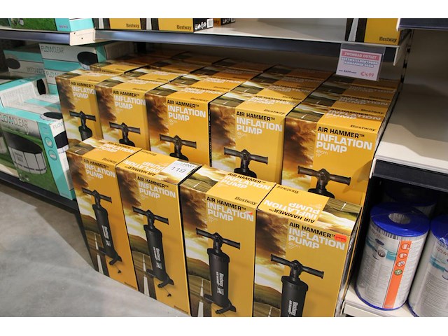 Vierentwintig handpompen bestway airhammer, 48 cm. - afbeelding 2 van  2
