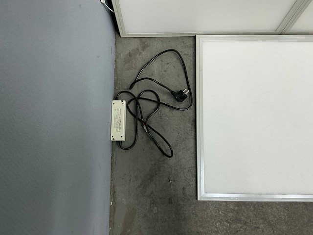 Vierkant plafondlamp (11x) - 60x60 cm - afbeelding 4 van  9