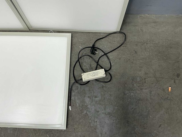 Vierkant plafondlamp (11x) - 60x60 cm - afbeelding 5 van  9