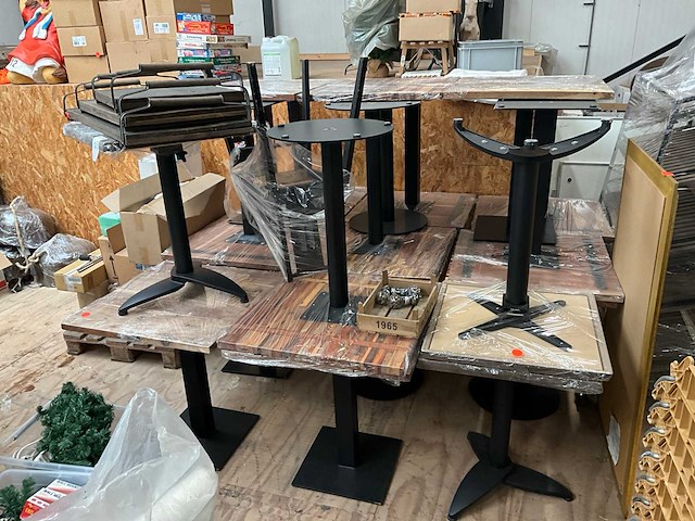 Vierkant terrastafel (21x) - afbeelding 1 van  11