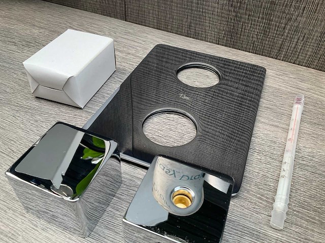Vierkante inbouwthermostaat 3-weg omstelling en dimmer inbouwdeel en afbouwdeel - afbeelding 6 van  8