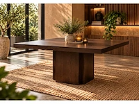 Vierkanten houten tafel