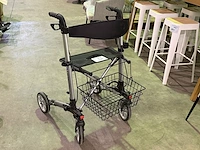 Vierwielige rollator - afbeelding 1 van  3