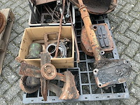 Vierzon 302 oldtimer tractor onderdelen - afbeelding 2 van  16