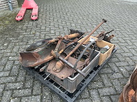 Vierzon 302 oldtimer tractor onderdelen - afbeelding 8 van  16