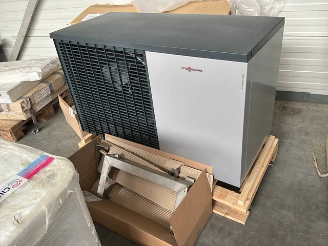 Viessmann vitocal 200-a 4 kw warmtepomp buitenunit - afbeelding 1 van  7
