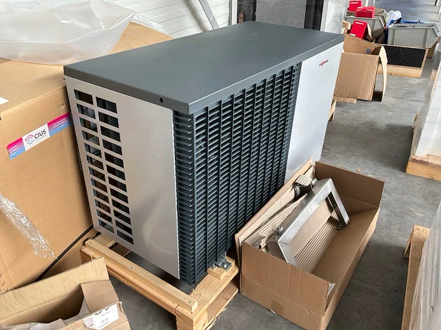 Viessmann vitocal 200-a 4 kw warmtepomp buitenunit - afbeelding 2 van  7