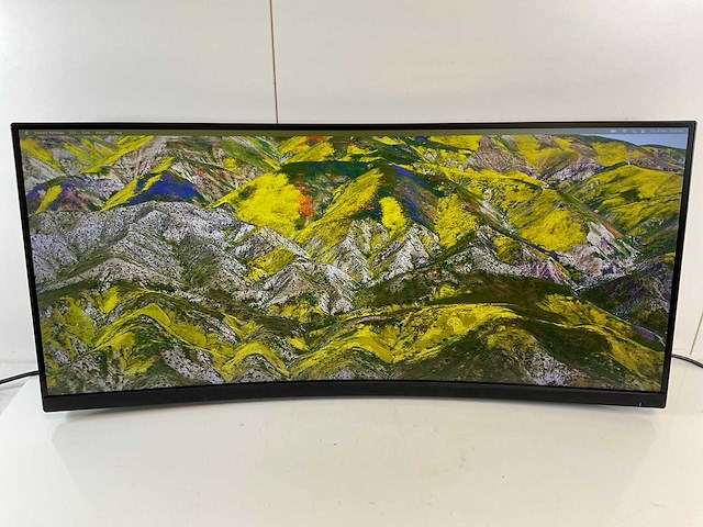 Viewsonic (vp3481a) 34”, 3440x1440 (uwqhd) ips curved monitor - afbeelding 1 van  6