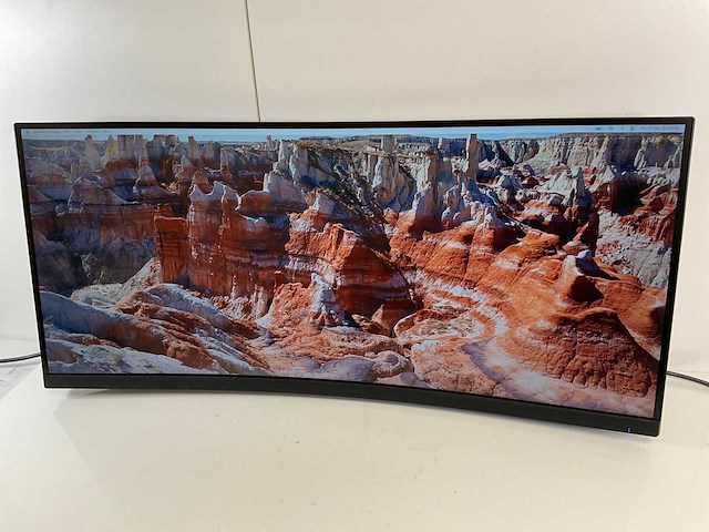 Viewsonic (vp3481a) 34”, 3440x1440 (uwqhd) ips curved monitor - afbeelding 3 van  6