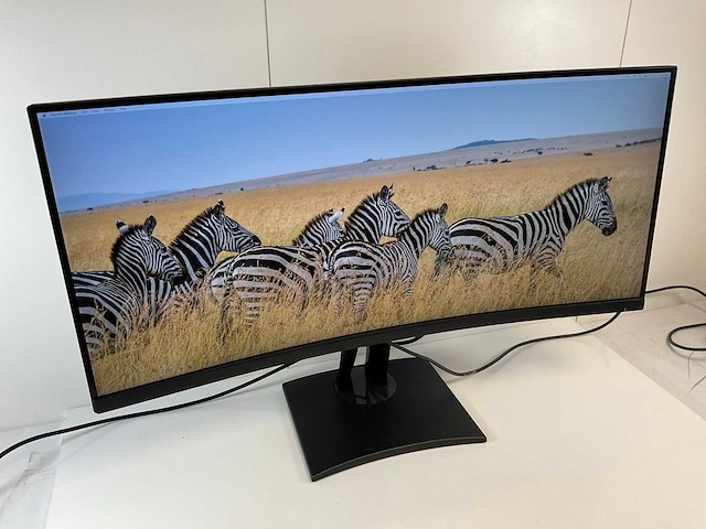 Viewsonic (vp3481a) 34”, 3440x1440 (uwqhd) lcd curved monitor - afbeelding 2 van  6