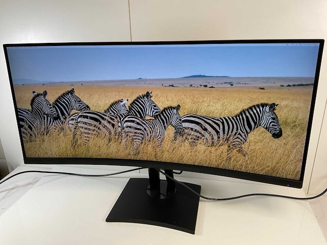 Viewsonic (vp3481a) 34”, 3440x1440 (uwqhd) lcd curved monitor - afbeelding 3 van  6