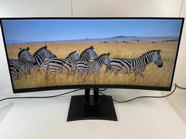 Viewsonic (vp3481a) 34”, 3440x1440 (uwqhd) lcd curved monitor - afbeelding 1 van  6