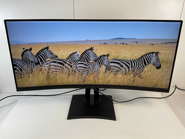 Viewsonic (vp3481a) 34”, 3440x1440 (uwqhd) lcd curved monitor - afbeelding 1 van  6