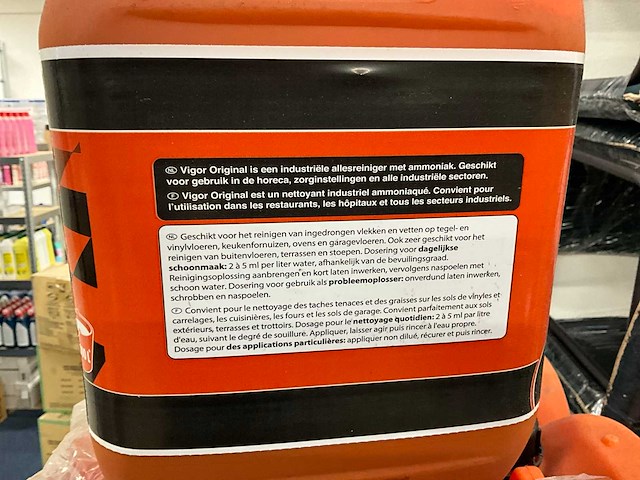 Vigor industriële reiniger met ammoniak schoonmaakmiddel (68x) - afbeelding 4 van  5