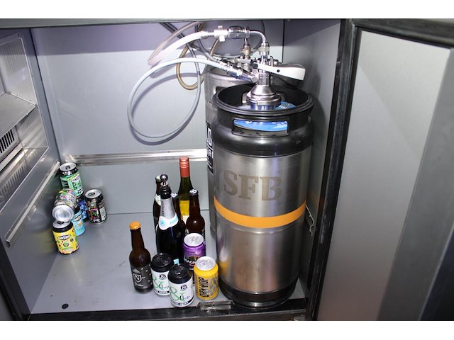 Vijf aangebroken fusten 20 liter. - afbeelding 2 van  2