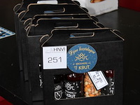 Vijf bierpakketten t krut. - afbeelding 2 van  2