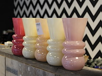 Vijf bloemenvazen hoogte 25 cm. - afbeelding 2 van  2