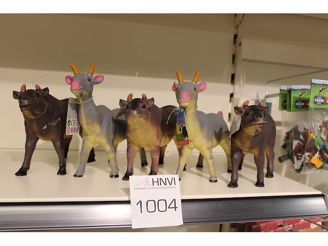 Vijf boerderijbeesten. - afbeelding 1 van  1