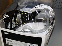 Vijf bollé veiligheidsbrillen in twee kleuren - afbeelding 2 van  3