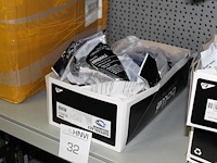 Vijf bollé veiligheidsbrillen in twee kleuren - afbeelding 3 van  3