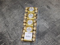 Vijf cadeauverpakkingen ferrero rocher. tht 3-26. - afbeelding 1 van  2
