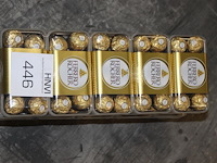 Vijf cadeauverpakkingen ferrero rocher. tht 3-26 - afbeelding 2 van  2