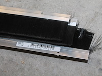 Vijf deurborstels met lengte 250 cm. - afbeelding 2 van  3