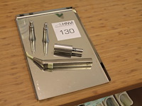 Vijf diverse hulpstukken w.o. handstuk, 2 proxeo r micromotoren en adapter. - afbeelding 1 van  3