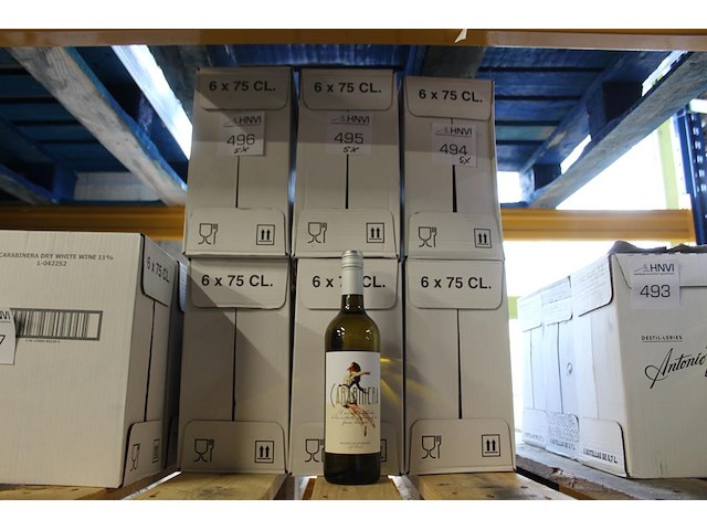 Vijf dozen droge witte wijn carabinera. 30 flessen. - afbeelding 1 van  3