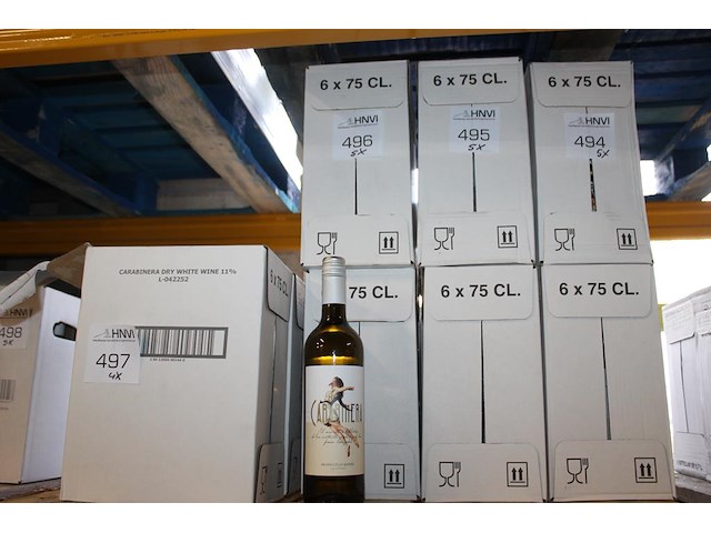 Vijf dozen droge witte wijn carabinera. 30 flessen. - afbeelding 1 van  3