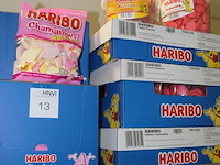 Vijf dozen haribo w.o. happy peaches, schuimaardbeien, kikkers en spekjes. tht o.a. 07-08-2026. - afbeelding 2 van  2