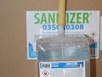 Vijf dozen met navulverpakkingen sanitizer gel. 6 x 800 ml per doos. - afbeelding 2 van  2