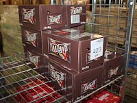 Vijf dozen m&m. 120 stuks. - afbeelding 1 van  2